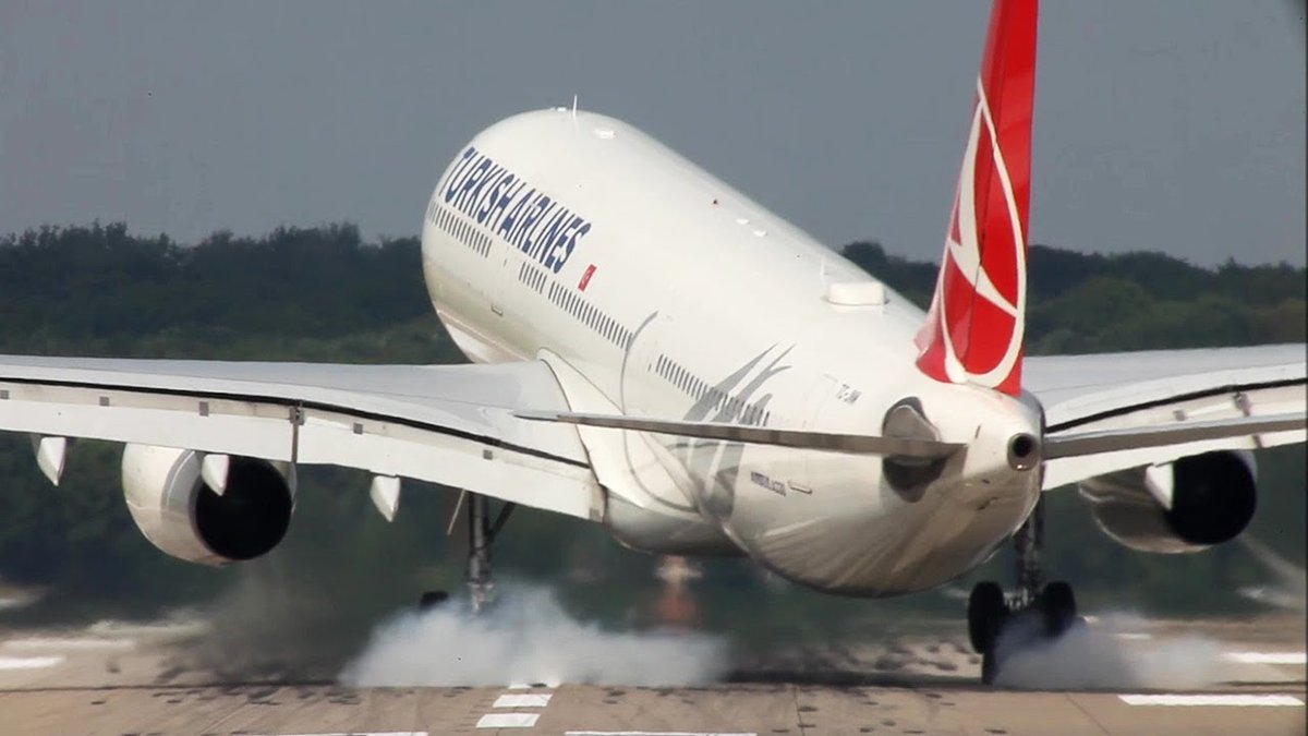 HavaSosyalMedya's tweet photo. Türk Hava Yolları'nın bugün icra edeceği #TK1981, #TK1977 ve #TK1957 sefer sayılı Gatwick, Manchester ve Amsterdam uçuşları fırtına nedeniyle iptal edildi. Yine İngiltere, İrlanda ve Hollanda varışlı bazı uçuşlar gecikmeli olarak icra edildi. https://t.co/1VYQk0orN0