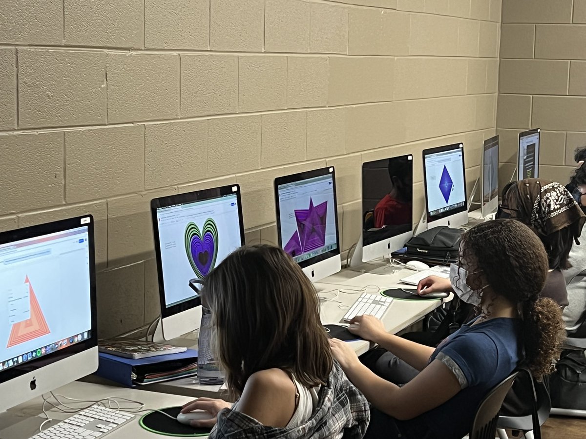 We’re learning the design rule of “Repetition” by creating our own digital optical illusions today. They look amazing! #d76diamonds <a href="/DLDistrict76/">Diamond Lake District 76</a>