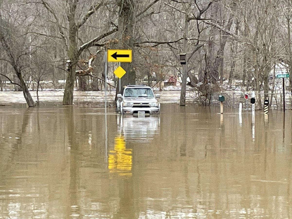 JOHNJgmckee's tweet photo. Beaver County flooding https://t.co/F6LU2HgRke