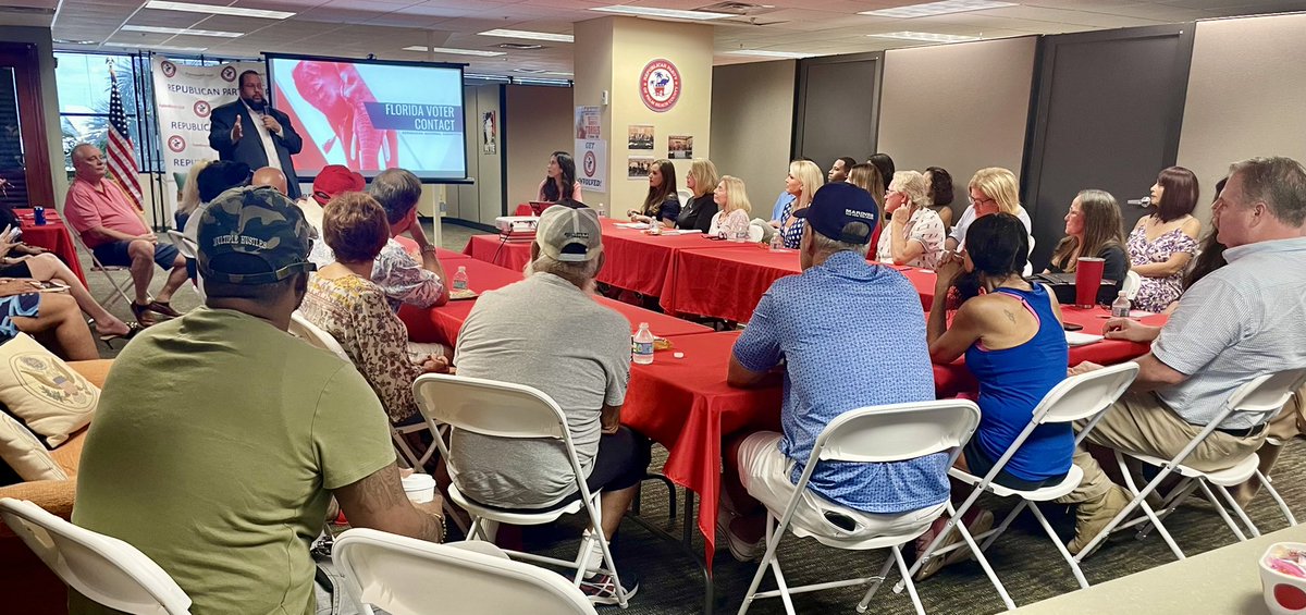 JuliaFriedland's tweet photo. ANOTHER successful Republican Leadership Initiative training, this time in West Palm where Republicans are fired up to flip their county #TeamFlorida #LeadRight https://t.co/96mobzRQ8f