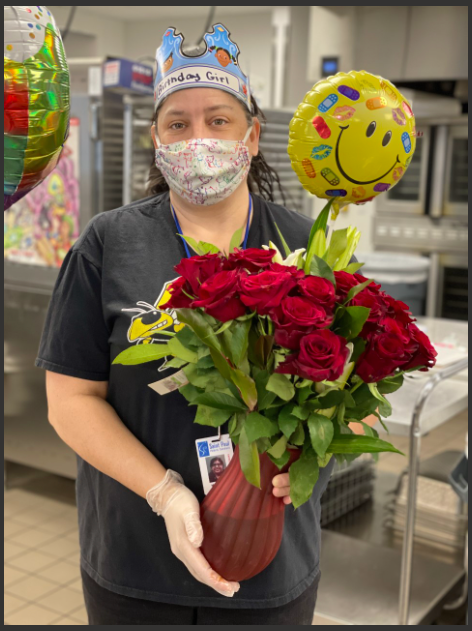 Happy birthday to Michelle Thorud, <a href="/FrostLakeSpps/">Frost Lake Elementary</a> cafeteria supervisor! Michelle leads a great team who work hard to give Frost Lake students nutritious meals served with smiles and kind words. @spps_news <a href="/sppsnutrition/">SPPS Nutrition</a>