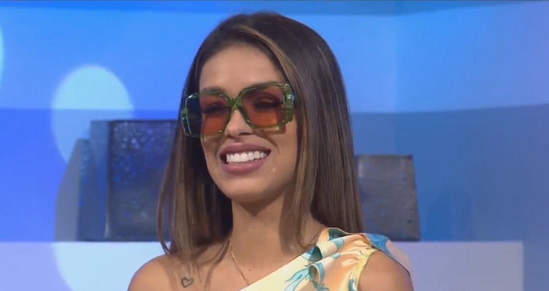 TrendsShirArica's tweet photo. Y se da por finalizado "buscando la nueva estrella" para Shir, esperemos pronto saber de esos nuevos proyectos🥰
@shirley_arica  te amamos preciosa y mucho exito en todo lo que hagas, aca tu fandom te va seguir acompañando❤
#AlDiaConShirley 
#EnContactoConShirley https://t.co/buhyXWEbgt