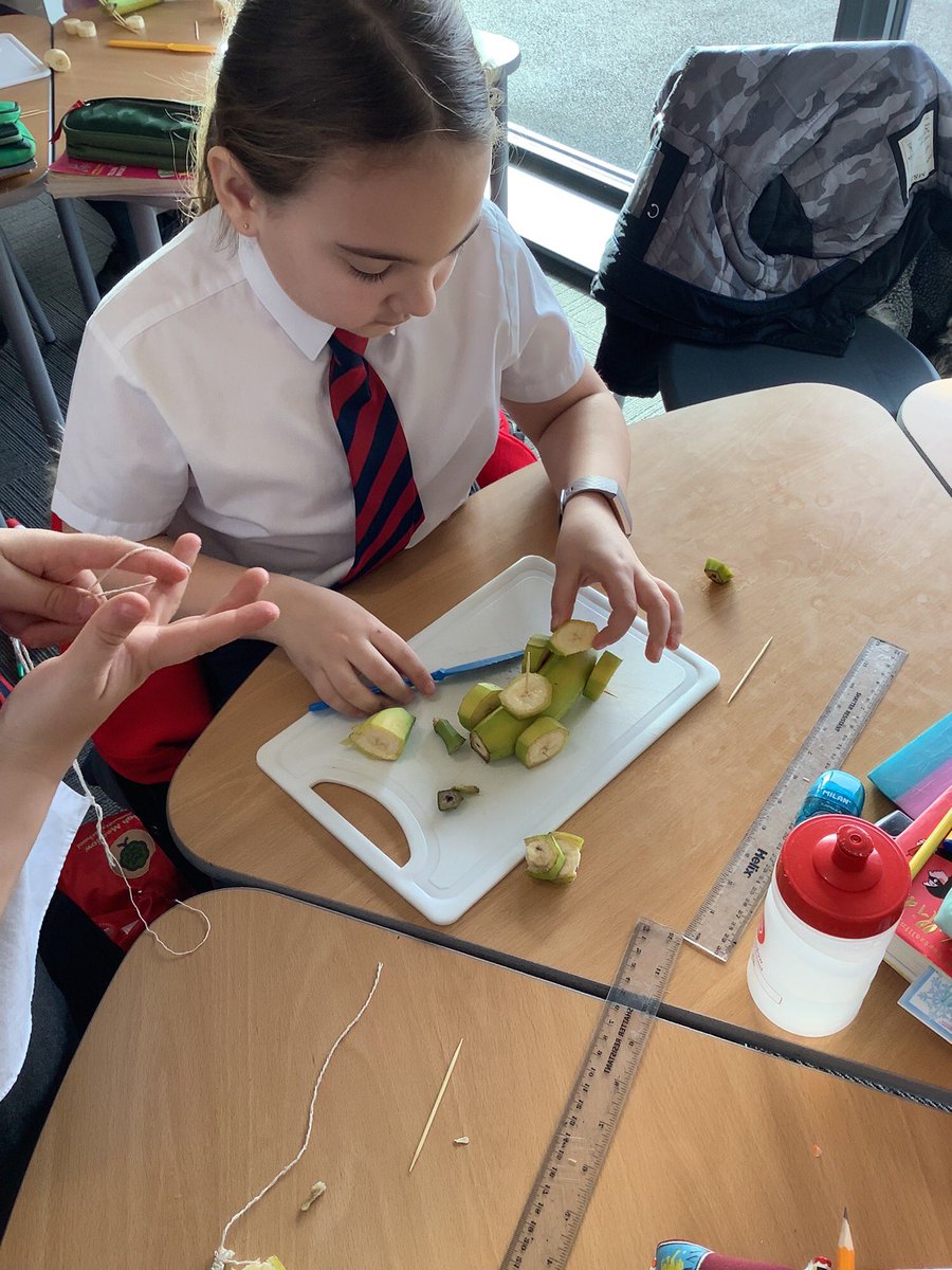 Garbett_HMCS's tweet photo. We absolutely loved our @JigsawPSHE lesson this week! Making vehicles out of bananas 🍌 to develop our team work skills 🤩 @HMC_School #TeamWork #WeAreResilient #PrimaryPSHE #WeAreCreative https://t.co/b58oqYUpW9
