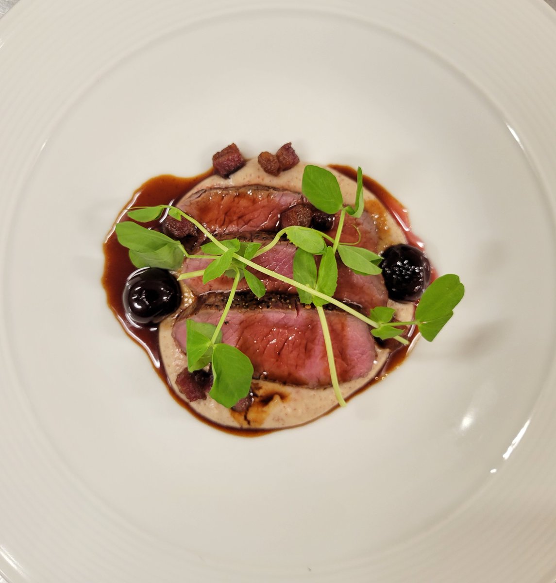 The Peninsula Club tweet media