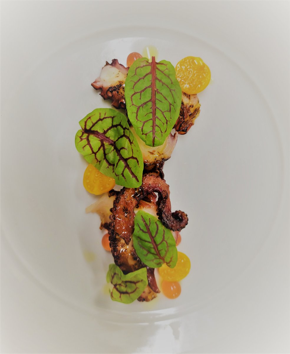 The Peninsula Club tweet media