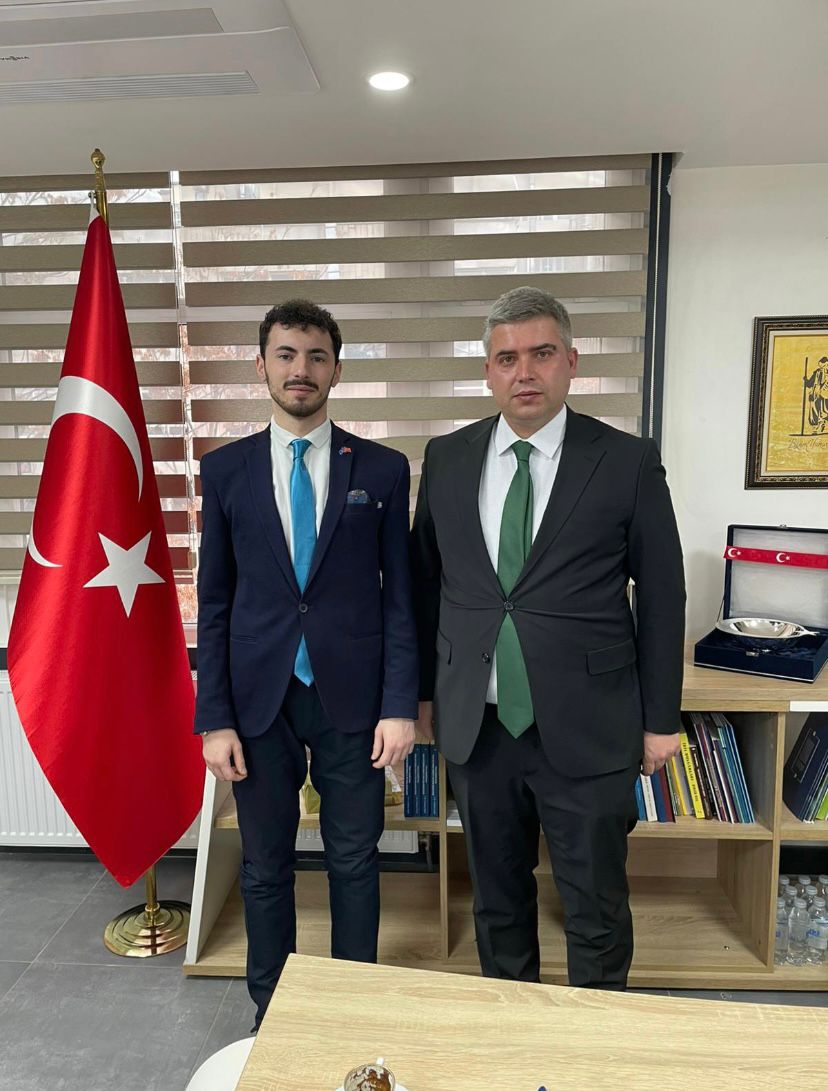 TurBalYouthNet's tweet photo. Türkiye - Balkanlar Gençlik Ağımızın Başkanı Sn Enes Kryeziu, Yunus Emre Enstitüsü Başkan yardımcısı sn Abdullah Kutalmış Yalçın ile görüştü. https://t.co/cmuOEgiwJw