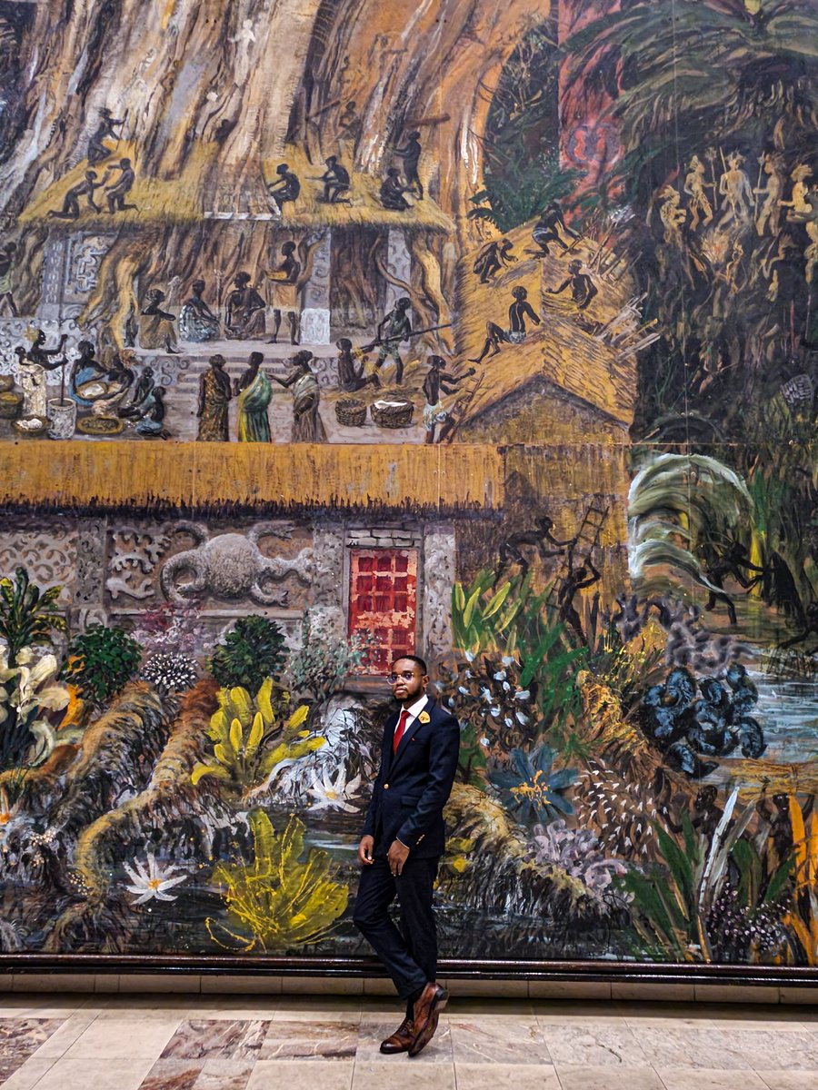 Mikie_007's tweet photo. That beautiful work of art behind me is a masterpiece.
Hats off to the 'Da Vinci' behind this showpiece.

Location: Accra International Conference Centre. https://t.co/qujfP2XkG4