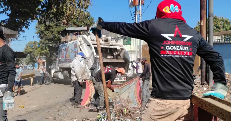 JohendersonG_'s tweet photo. Linares de mis amores, tengan todos la seguridad plena, que desde la Alcaldía Bolivariana Francisco Linares Alcántara estoy comprometido con todo mi equipo de trabajo en la construcción de un Municipio mejor para todas y todos, Ordeneme pueblo yo sabré cumplir! https://t.co/2lyJYcdAtE