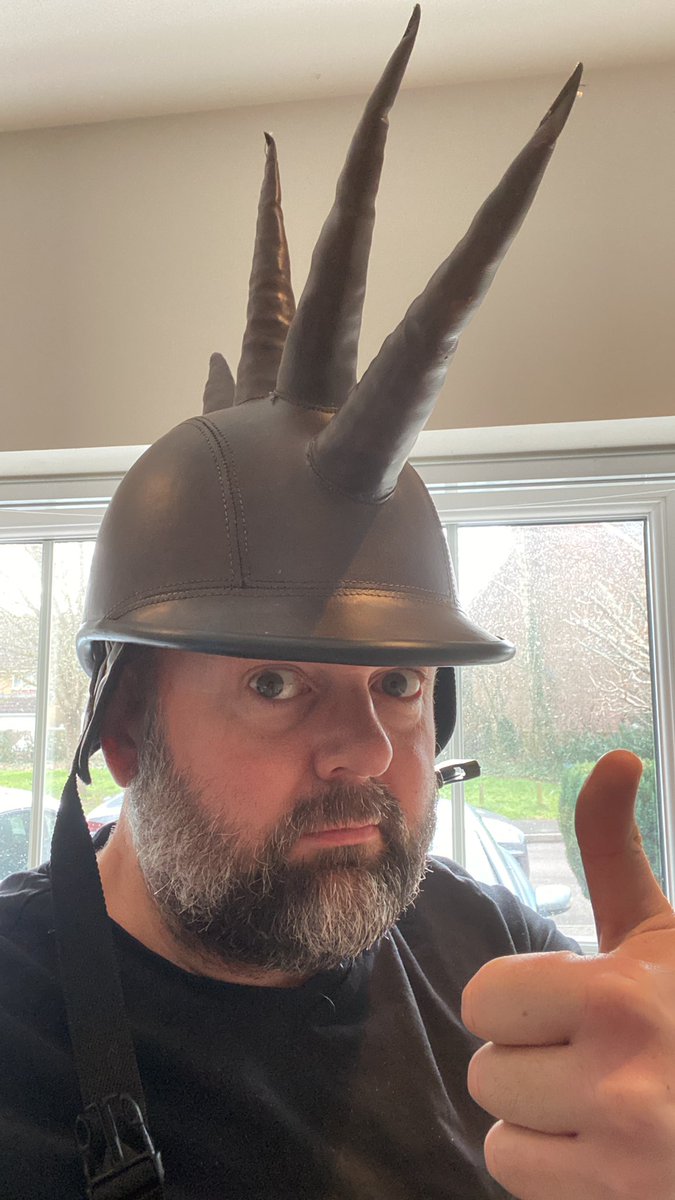 After todays events…I’m taking precautions for tomorrow! . . . #StormEunice #actorslife #preproduction #hatsoff #hatsoftwitter #getaheadgetahat #spikes #headshots