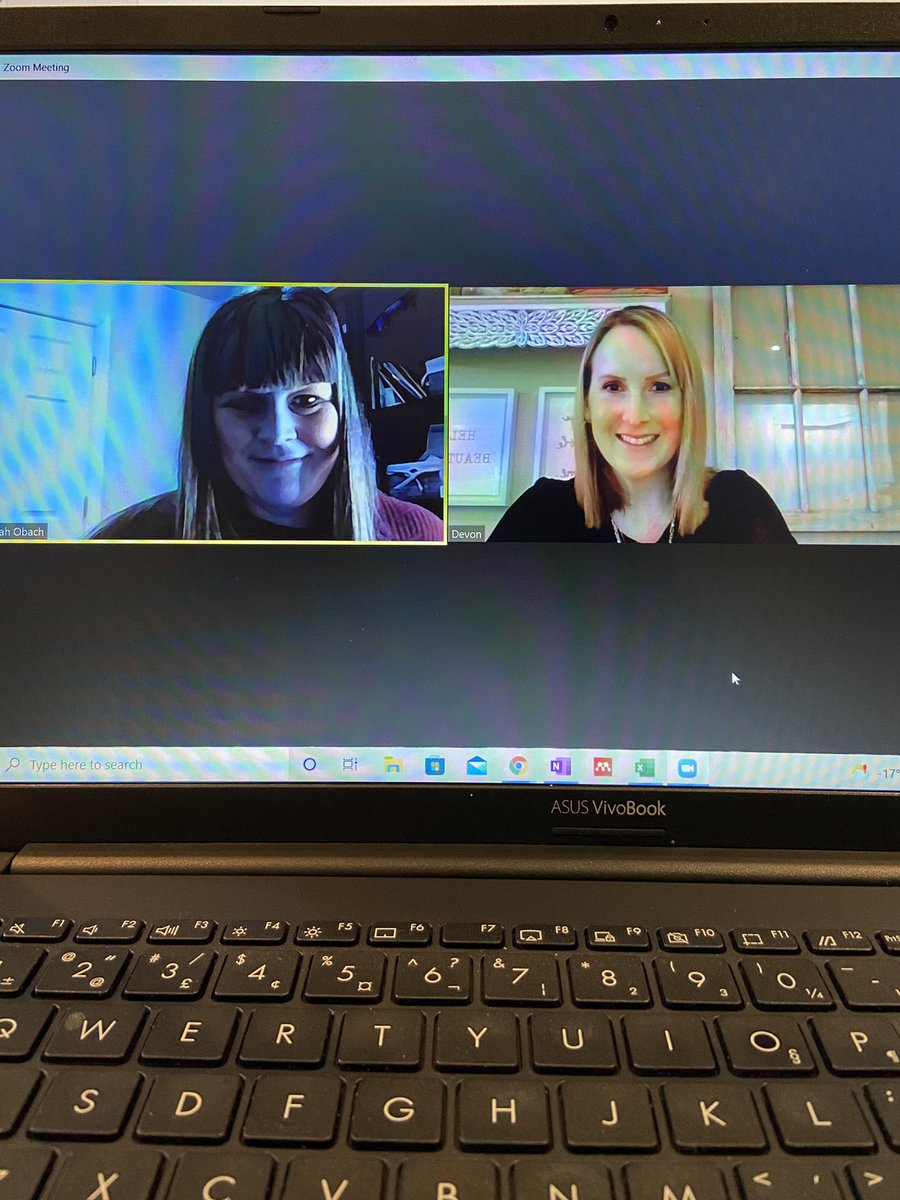 india0309's tweet photo. A fun 60 minutes presenting with @LeahO77 at #byteconference and connecting with so many @BU_Faculty_Ed students! https://t.co/LBvstgmmX4