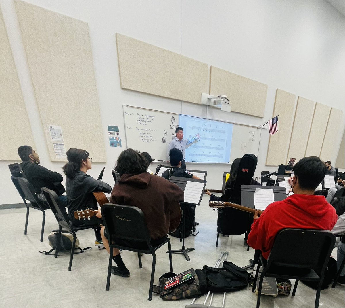 Beautiful sounds and great guidance coming from Mr. Lozoya’s guitar class #musictoourears @PHills_HS