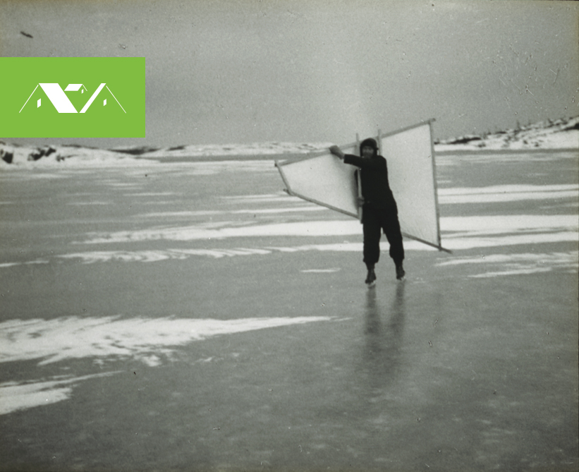 TheRooms_NL's tweet photo. Well, that's one way to go skating on a windy day! #RoomToReconnect #WindyDay
๐ธ Item IGA 1-229, Before 1949 https://t.co/8bEPdozFtP