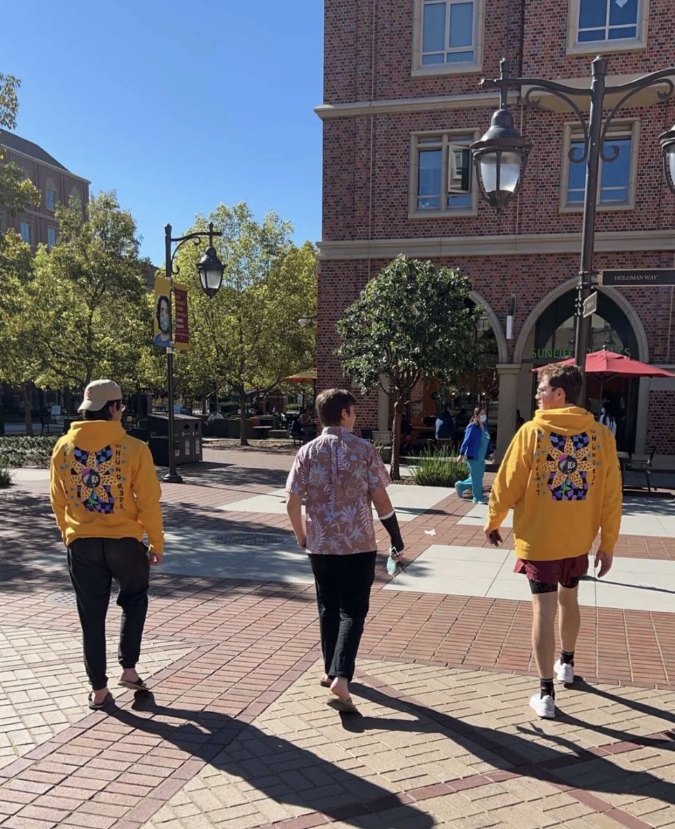 ☀️🍄 <a href="/steven__rea/">🍄BRAiN VOMiT🍄</a> @qmccarthy15