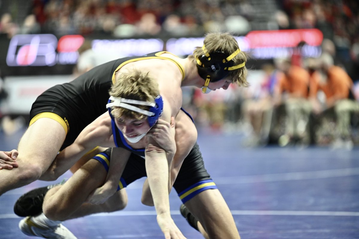 Freshman 145 Brenden Heying losses in the quarterfinals to the #1 ranked Cooper of V-S. He then drops a hard fight 6-1 decision to Steffan’s of SB-L.  Very proud of this young man. Future is extremely bright!!:)