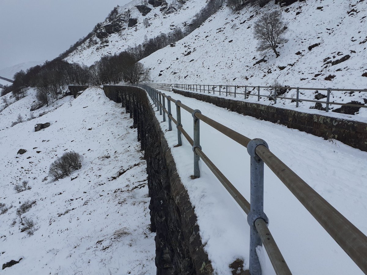 carbonchoicesuk's tweet photo. Cross Country skiing at Glen Ogle. First proper snow of the winter.
#glenogle #glenogleviaduct #lochearnhead #killin #snow #crosscountryskiing #stormeunice https://t.co/4TYBw0ShqZ