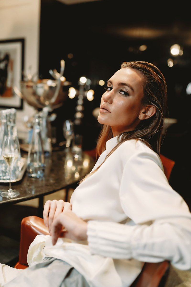 Pre LFW event shots <a href="/RosewoodLondon/">Rosewood London</a> please show some love and repost would mean a lot and check out more images on my Insta ✨📷💜 instagram.com/p/CaIJWNnsVNK/…
