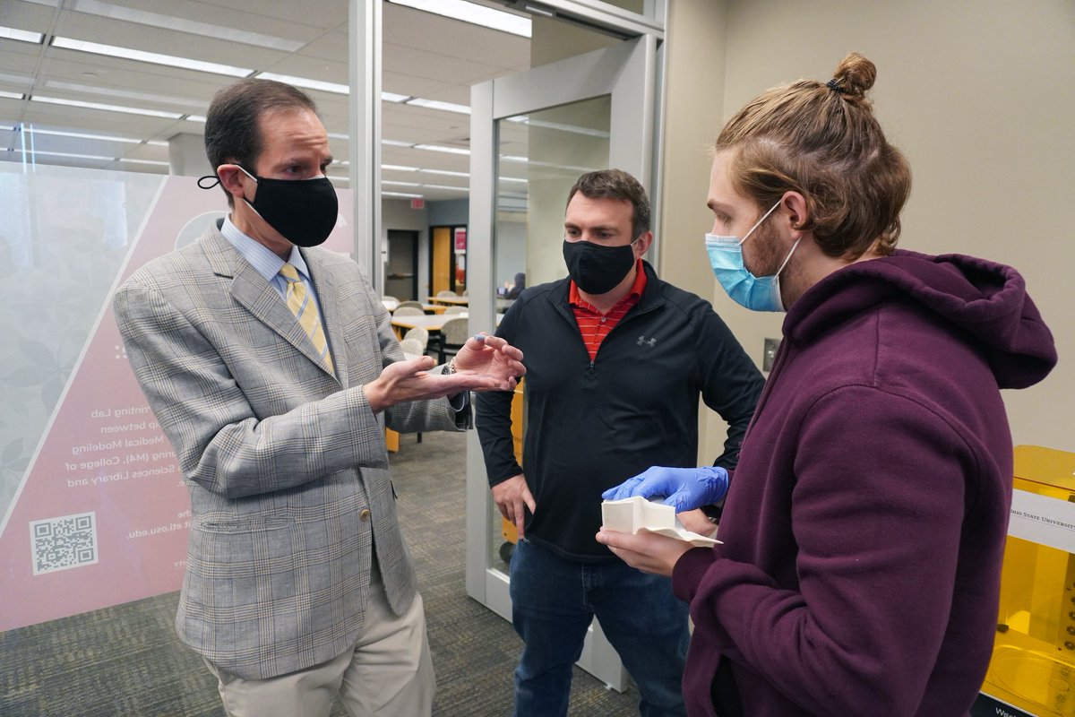 cdmeosu's tweet image. A new #3Dprinting lab opened its doors this week in the Health Sciences Library (@OSUhsl), which will allow more @OSUengineering and @OhioStateMed students to gain hands-on experience leveraging the technology for #biomedical applications. Read more at go.osu.edu/cdme-021922