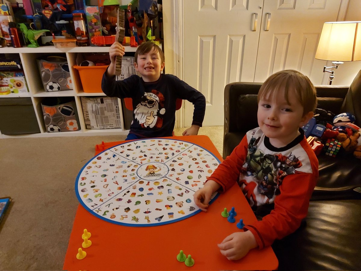 Just_Jac84's tweet photo. Family game night before bed #familyfun https://t.co/IZdW5eI1BL