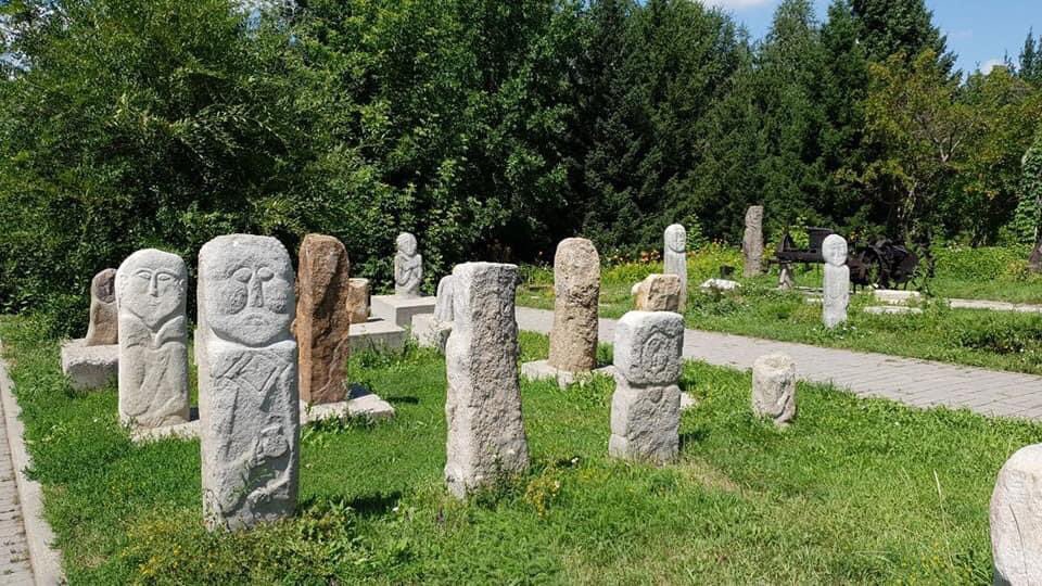 Donbass Bölgesi (Ukrayna)...
Türk Balbalları...
