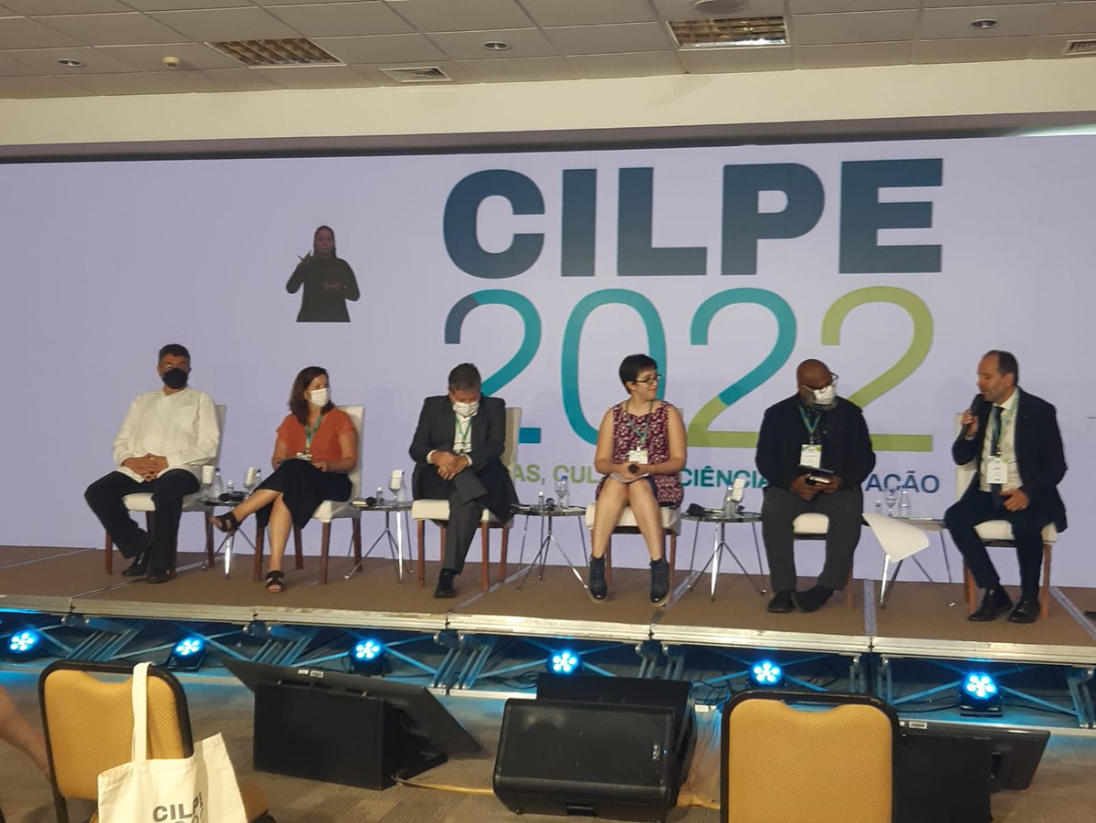 "La región iberoamericana es muy amplia, diversa, compleja pero es urgente acortar esta brecha de desigualdad social que genera la desigualdad #digital y las fracturas sociales".

<a href="/AndresGribnicow/">Andres Gribnicow</a> #CILPE2022 👇
youtube.com/watch?v=tt7Lz3…