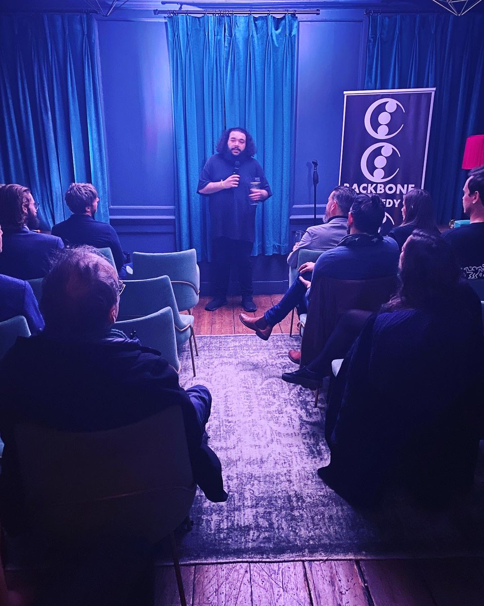BackboneTheatre's tweet photo. Last night was another packed room at @blacksclubsoho! Someone said they actually hurt from laughing. We’re fine with that. https://t.co/W22e45Azg2