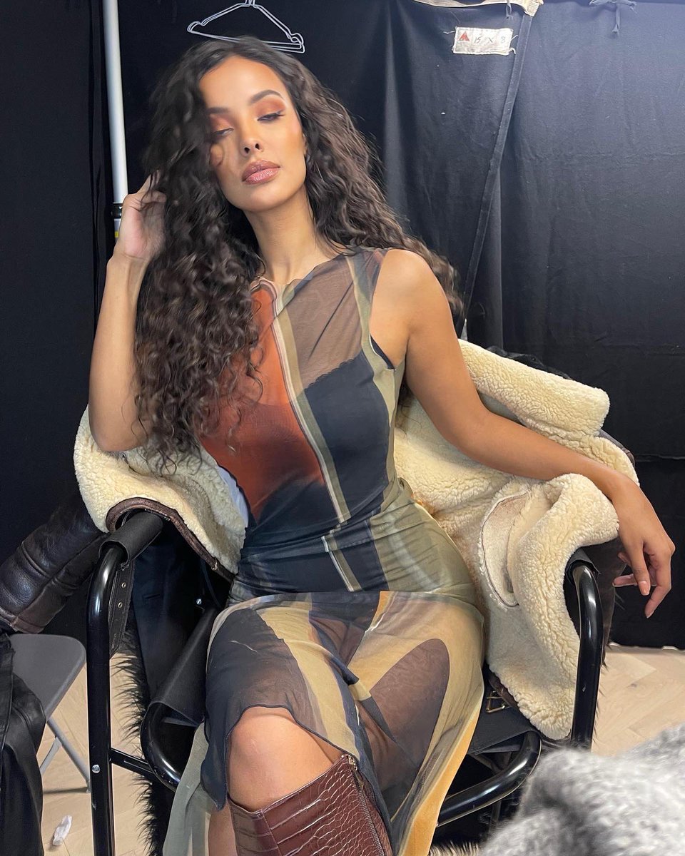 MayaJama's tweet photo. Curlyc*nt today 🤪 https://t.co/uFFuA9AIKk