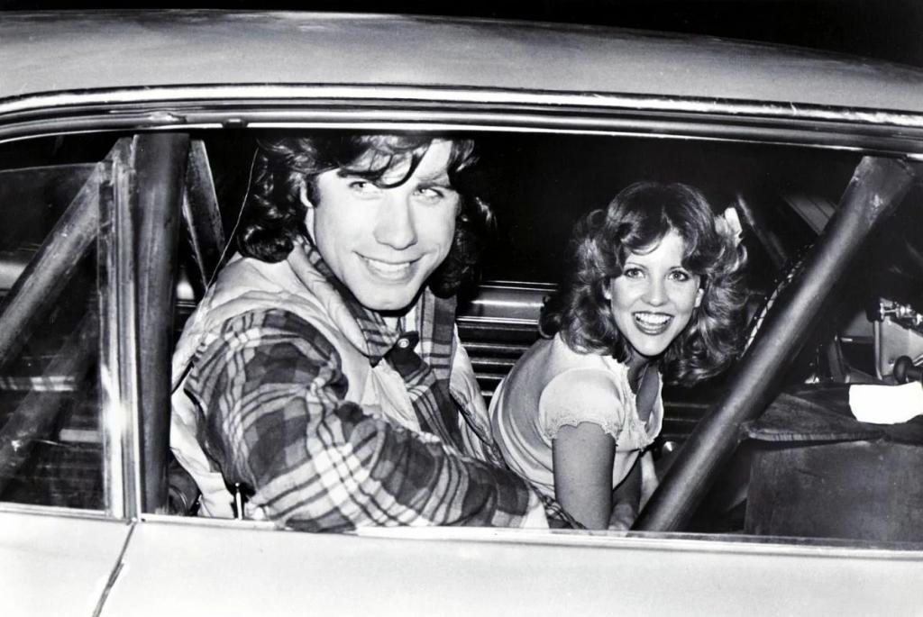 Продолжаем вечер кино. Оказывается, первым фильмом Траволты с заметной ролью стал фильм Кэрри. Для Стивена Кинга, кстати, это тоже первый фильм.