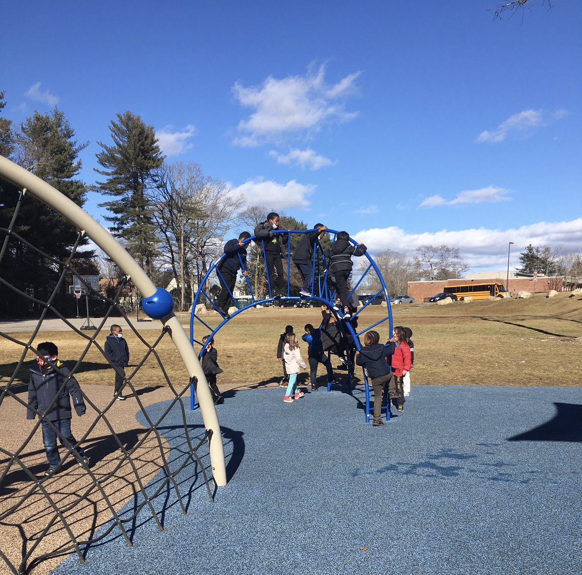 ELEteacherFRCS's tweet photo. Perfect day for Fun Friday Extra Fresh Air!! https://t.co/cxaH2839YR