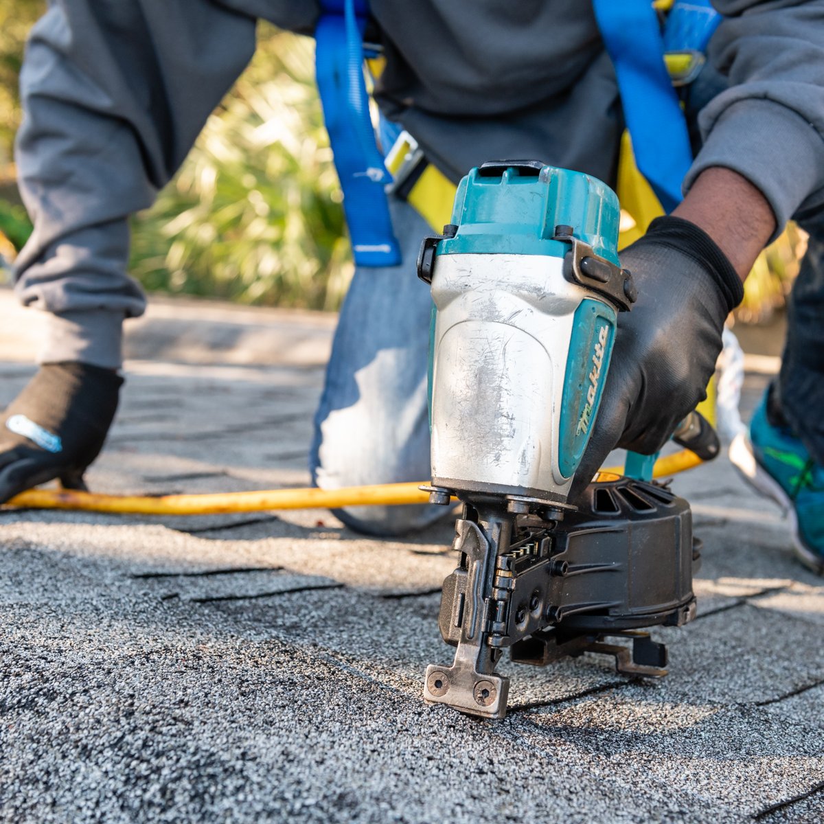 MightyDogMWB's tweet photo. From the time you call us to the time our technicians finish, you can always trust you're getting a five-star worthy roofing service. #MightyDogRoofing #ResidentialRoofing #CommercialRoofing #GutterWork #StormDamage #BostonRoofing #MetroWestBoston https://t.co/DY3AgUYEMU