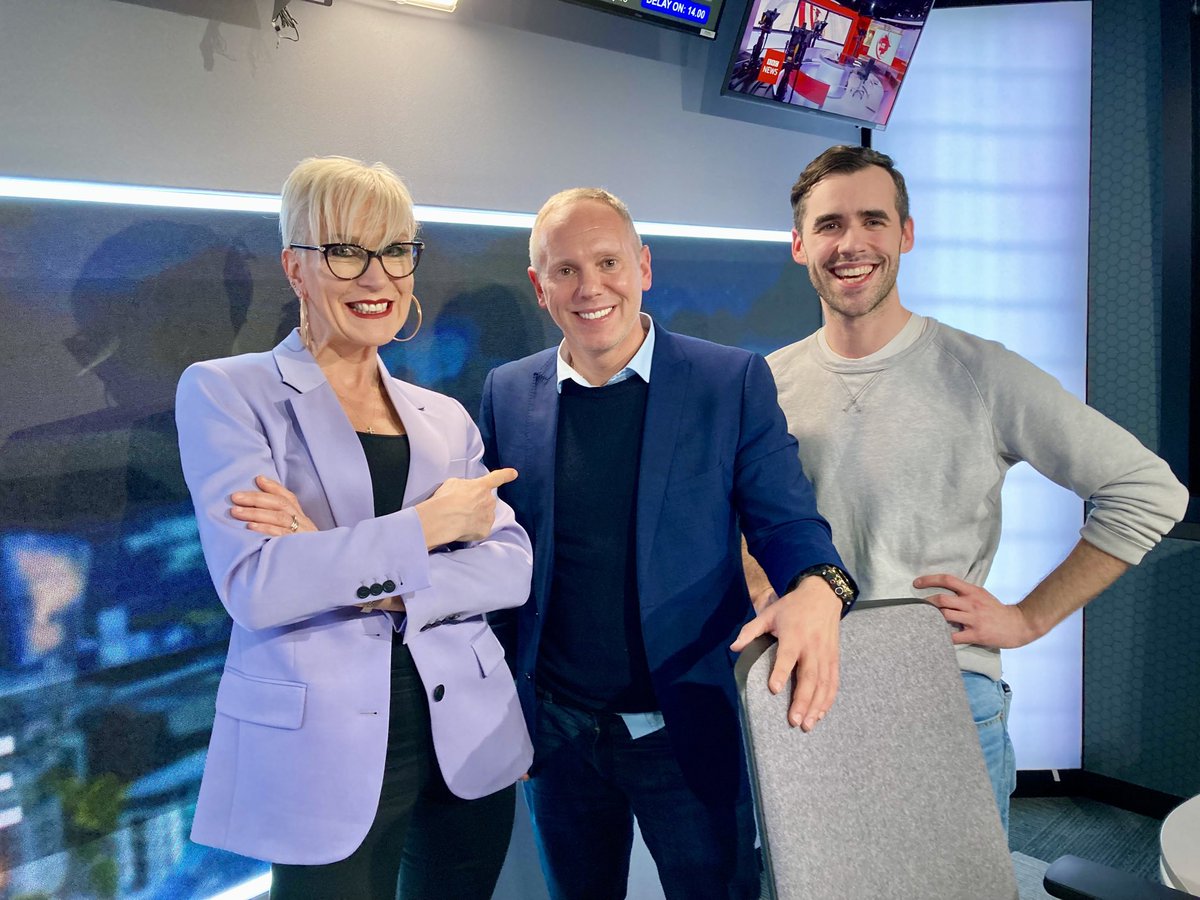 DawnNeesom's tweet photo. Absolutely love spending Friday night with @RobbieRinder @talkRADIO . Supposedly talking #PoliticalPanel stuff but it gets much naughtier 😈 Brilliant to be joined by excellent @PowerSayeed who is huge fun too. 🥰#Fridaymotivation #weekendvibes https://t.co/Y7ypyqJhUq