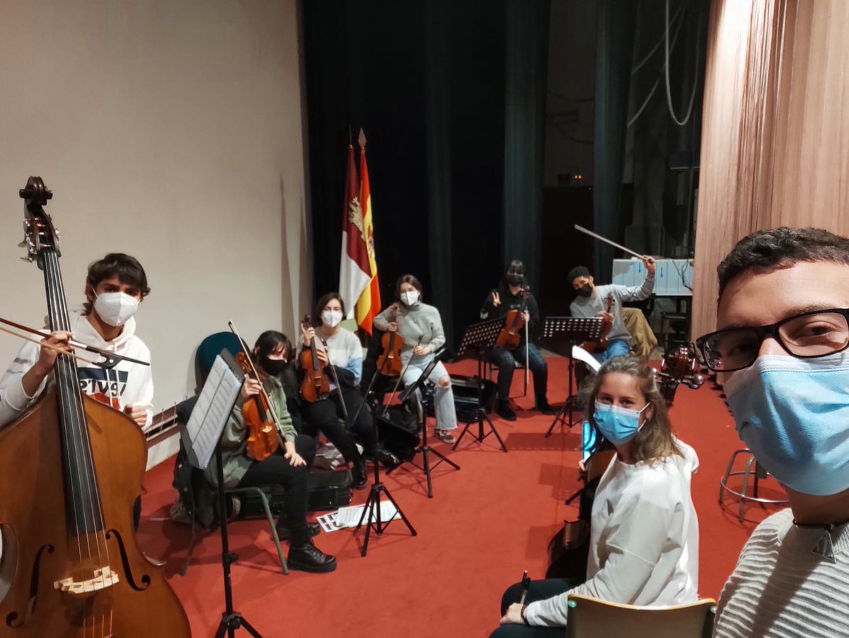 ¡Cómo cunden nuestros ensayos! #jovenorquesta #toledo #parcialdecuerdas <a href="/ulaboral/">UNIVERSIDAD LABORAL</a>