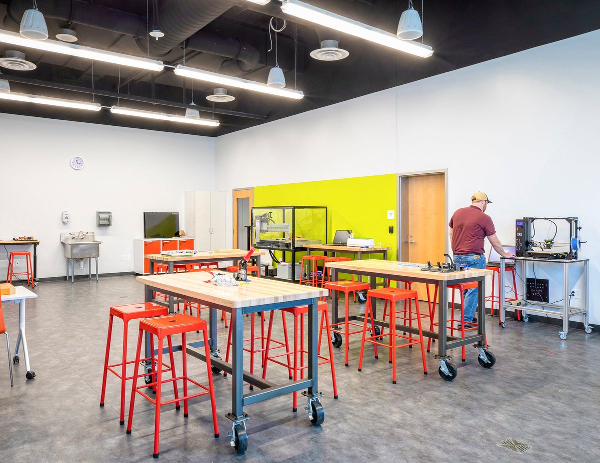 The River City Branch Library in Baton Rouge was designed to empower residents with resources to improve their lives. To meet this need, focus was placed on sustainable materials, ease of maintenance, and longevity. #officeswelove #MakerProjectByVersteel archello.com/project/river-…