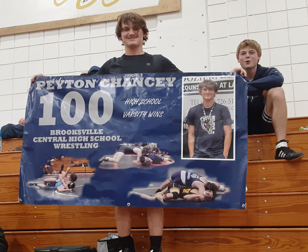 Congrats to <a href="/ChanceyPeyton/">peyton chancey</a> for his 100th varsity win and punching his ticket for his 3rd trip to regionals!! 🐻💪