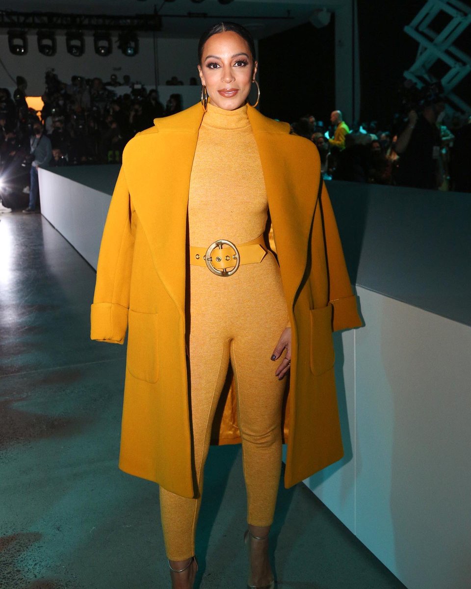 xonecole's tweet photo. When we say we don't need space at the table because we  ARE the table, believe us. Look at all this Black excellence dripping from @angela_rye during #NYFW! 😍

Who has had some of the best #BlackExcellence looks during NYFW, to you? https://t.co/hX7tTTtOMt