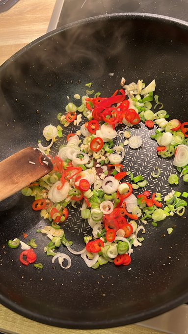 Heute gibt es ein lecker Wok Gericht 😋 https://t.co/ru3Nt4eDD0<a href="/tag/followfriday"class="tags"><span>#followfriday</span></a><a href="/tag/lollipopo69"class="tags"><span>#lollipopo69</span></a><a href="/tag/wellnesstime"class="tags"><span>#wellnesstime</span></a><a href="/tag/ent"class="tags"><span>#ent</span></a>