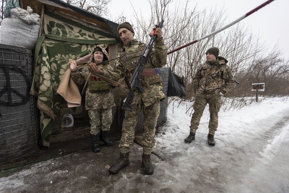 Ukrainian troops