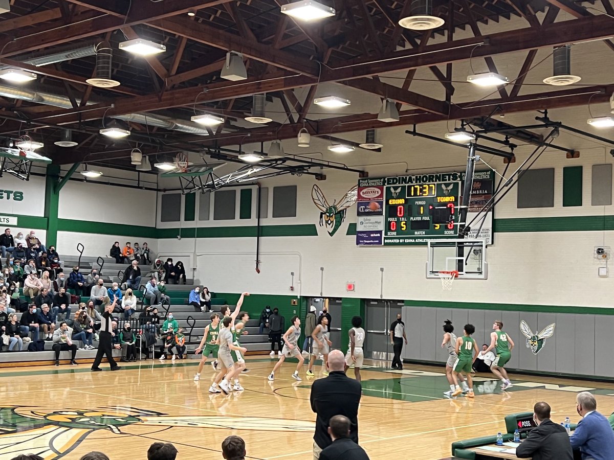 dabusmaplegrove's tweet image. Class act tonight by both Edina and Tonka letting Sammy Prethus be a part of the tip off!