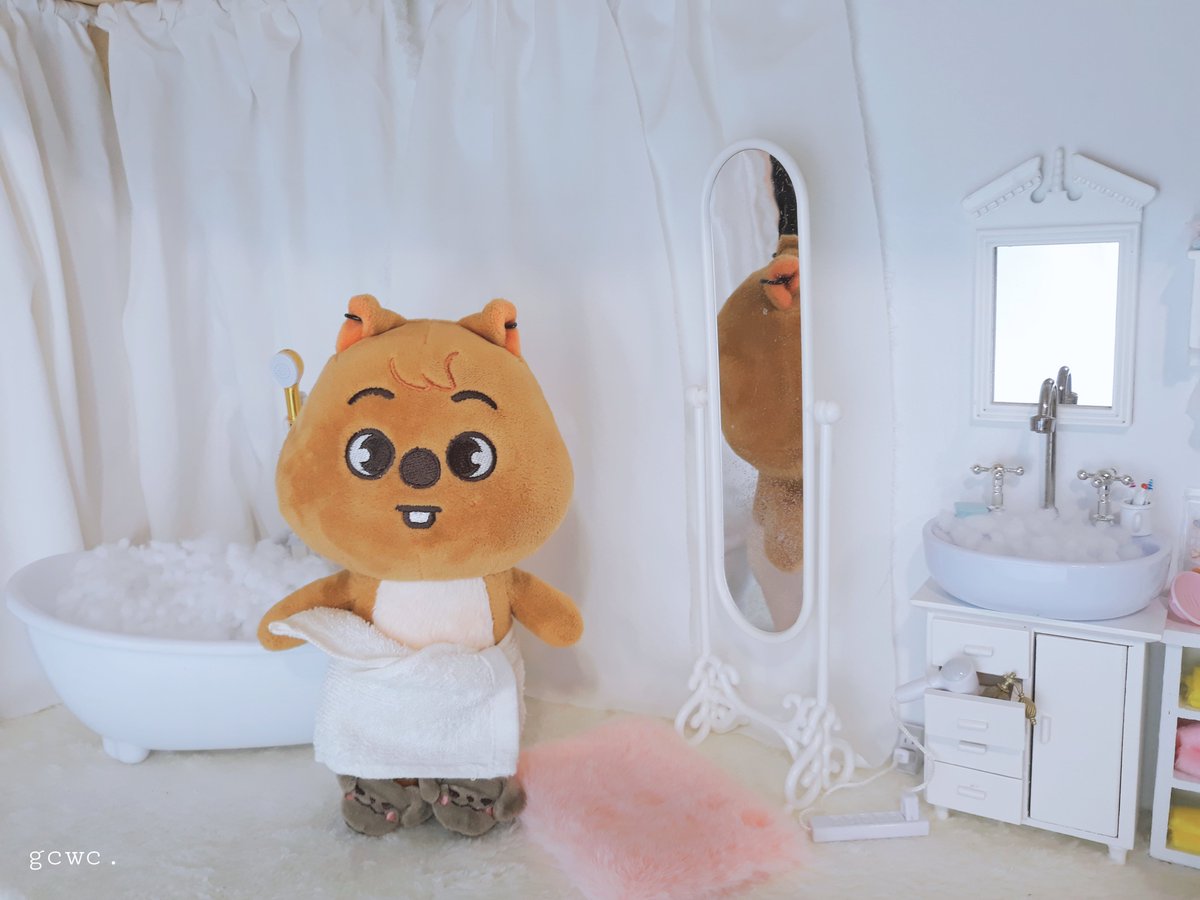 getcoolwithchan's tweet photo. 🐿: *ส่องกระจก* เรานี่มันหล่อจริงๆเลยนะเนี่ยะ
_
#skzoo #hanquokka
#wolfwlog #LelaitMiniDollsCafe https://t.co/HfFMWXKA76