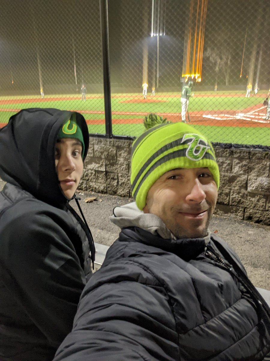 bmoody26_2's tweet photo. "Is this heaven?"

"No it's Hendersonville!"
@TUDragonsBB

#GoGons
#FebruaryBaseball https://t.co/lxenUo5r5L