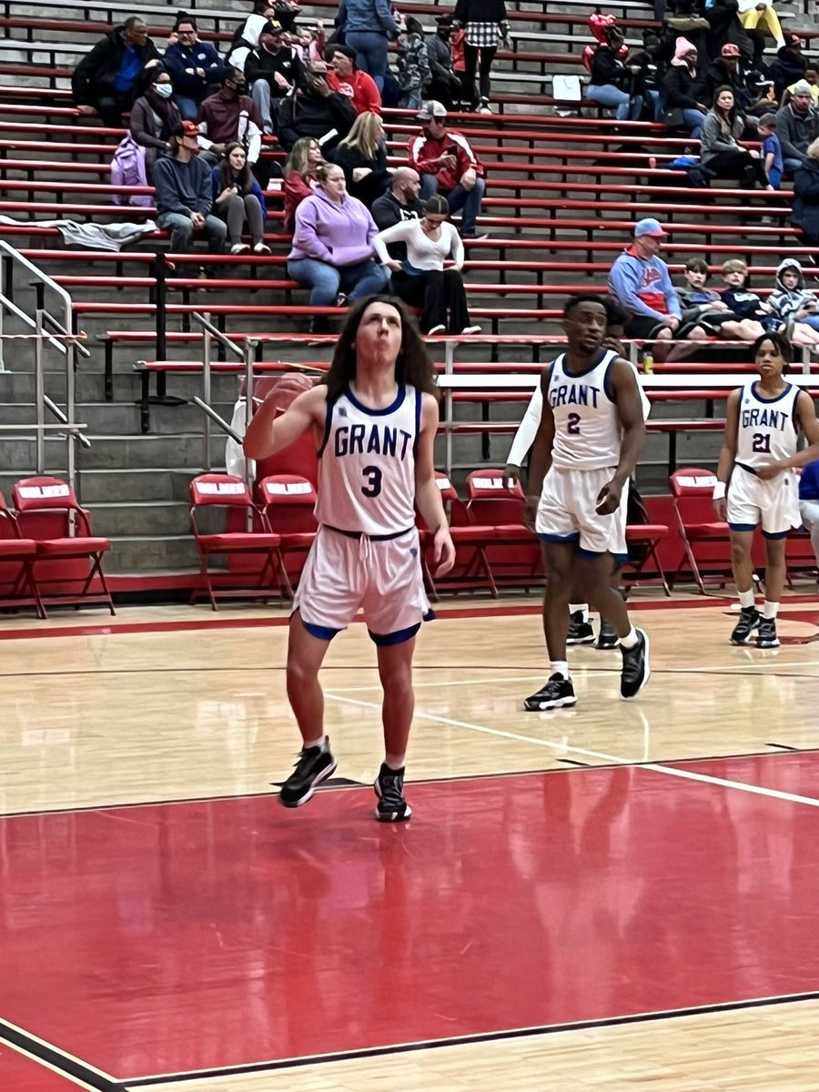 <a href="/Usedcarr/">Brad Carr</a> <a href="/holmesbball/">Holmes Basketball</a> breaking out the surprise throwback uniforms for Lincoln/William Grant Night!  Unis are straight fire!