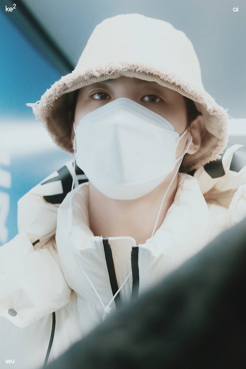 NEX7Brasil's tweet photo. [#HQ] 18.02.22 - Justin no aeroporto de Shanghai ✈ Beijing. | Cr. 可爱·可恶丨Justin

#Justin #黄明昊 #NEX7 #乐华NEXT https://t.co/SBpmqnA5Vo