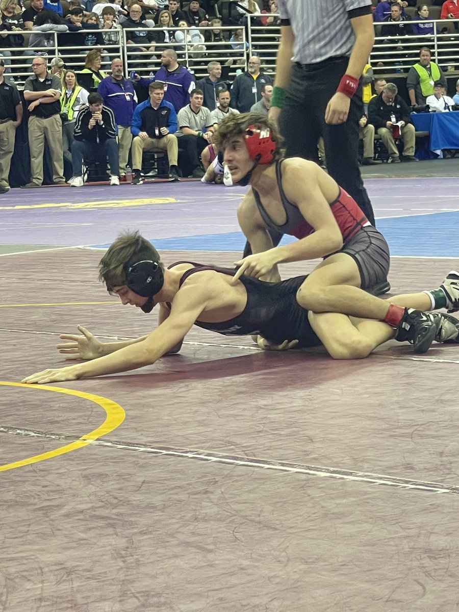 TashaRoggasch's tweet photo. Semifinal - Chance Houser (Sidney) 37-5 won by decision over Garrison Brehm (Waverly) 32-12 (Dec 8-6) @TashaRoggasch @Sidney_Raiders @sidneynewrestle @BeauMcConnell55 @aintisntArent https://t.co/vY3BZ0uLJa