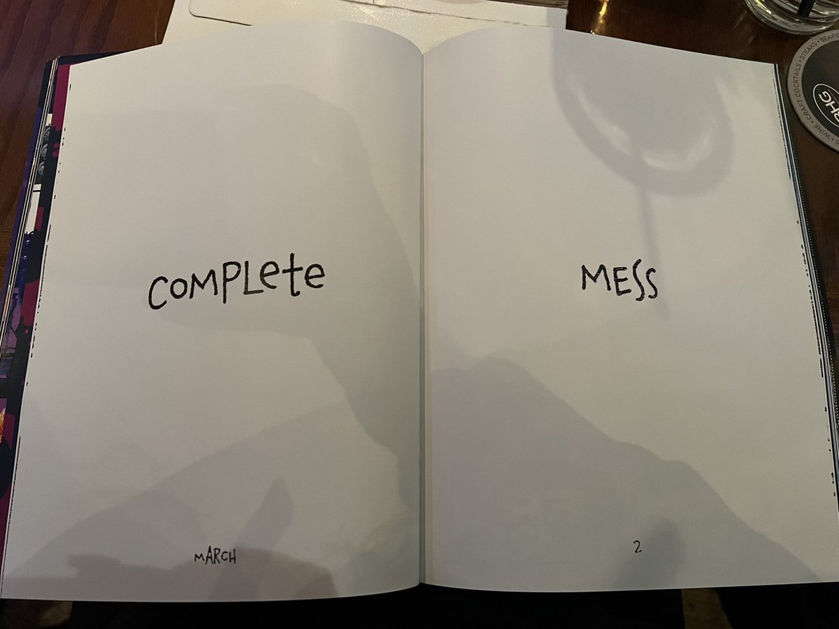 5SOS le mandó una revista a una fan von 3l nombre “Complete Mess” y la fecha Marzo 2 (<a href="/tropicalcal/">taylor</a>)