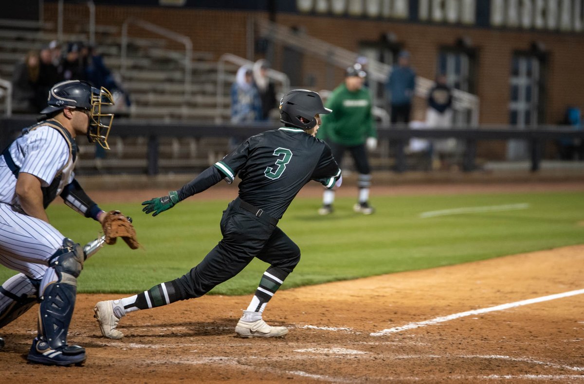 WSURaidergang's tweet photo. 🚨 JUSTIN RIEMER 🚨

The redshirt freshman drills a 2-run single in his first collegiate at-bat‼️

We LEAD 8-7 heading into the bottom of the ninth. https://t.co/atf5yQ3dBN