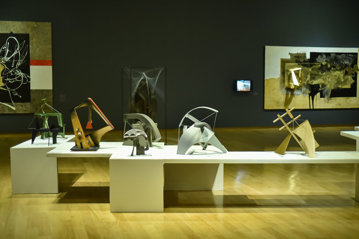 Manuel Felguérez (1928-2020) es un artista clave de la Generación de la Ruptura, considerado como pionero en el arte digital y arte conceptual. 

Aprovecha la exposición #Trayectorias en el MAHG, que es posible gracias al <a href="/muac_unam/">MUAC</a> con apoyo de <a href="/MAAMF_Oficial/">Museo De Arte Abstracto Manuel Felguérez</a>

#ManuelFelguérez