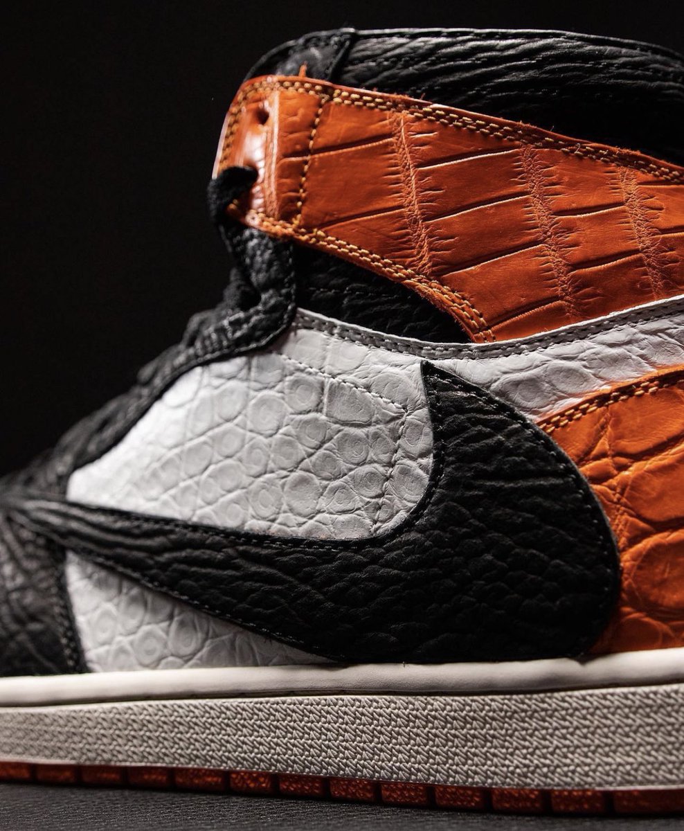 nicekicks's tweet photo. “Shattered Backboard” Travis Scott x Air Jordan 1 High Customs💥 https://t.co/S0DI2MJ403