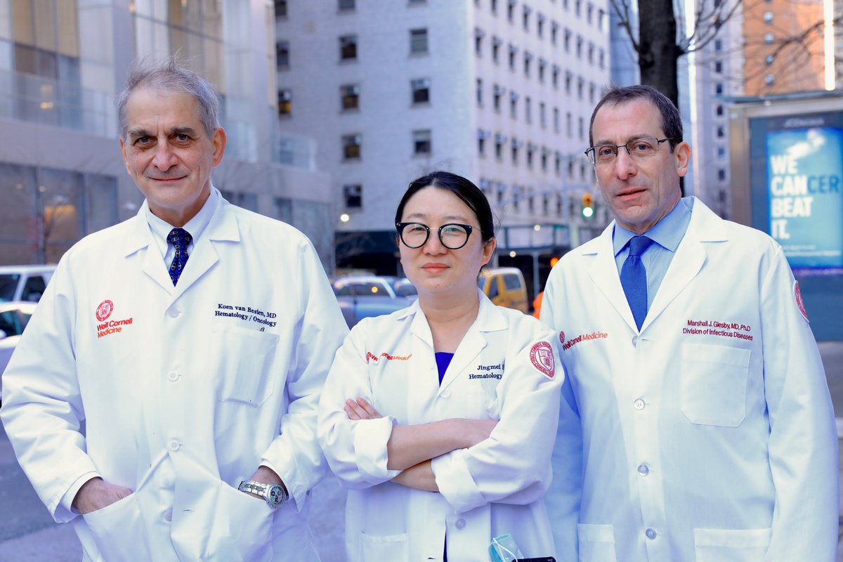 WeillCornell's tweet photo. A patient living with HIV who received a blood stem cell transplant for acute myeloid leukemia has been free of the virus for 14 months, suggesting a cure, says a team from #WCMDeptofMed and @nyphospital.

Learn more about this breakthrough: https://t.co/qHNWlbjbbe https://t.co/ytahOac9Ee