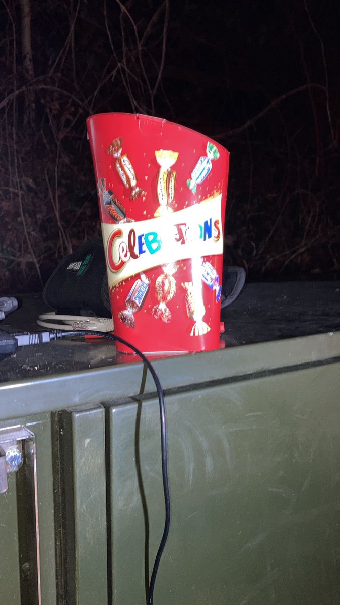 CLElectrical's tweet photo. Amazing when the public come out to say thank you for working in rather interesting conditions. 💨 Amazing customers @theTRUESPEED   many thanks to all @CLElectrical for putting in the hours! #customersupport 💨#clelectrical💨 #StormEunice 💨#ultrafastbroadband 💨 https://t.co/dXtBYAIqkN