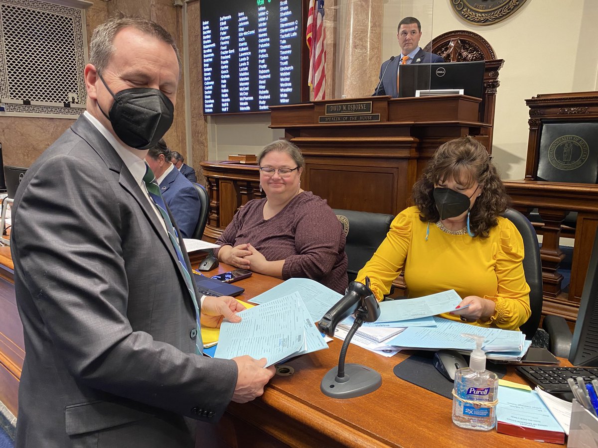 buddywheatleyky's tweet photo. Collective bargaining for all state employees will truly affect positively recruiting and retaining our public servants. And give voice and value to their work.
That’s why I filed HB 537 this week. 

https://t.co/kTjjjGKXaQ https://t.co/Ft4vcergoI