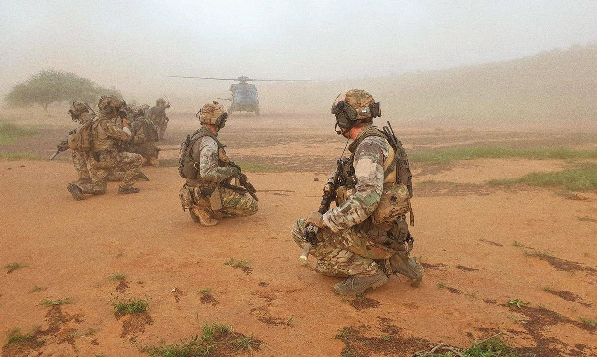 tacticalporn's tweet image. 🇪🇪🇨🇵SOF members in Mali.

#ESTSOF #COS #Takuba #SpecialForces